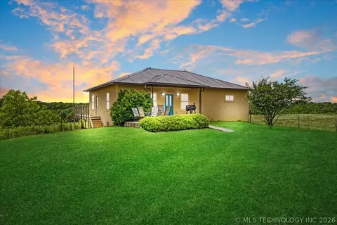 748 Bloomfield Rd, Hendrix, OK 74741