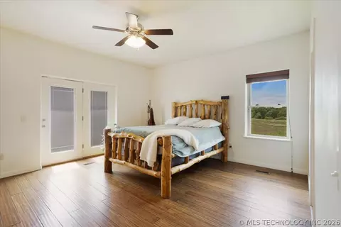 Bedroom - 748 Bloomfield Rd, Hendrix, OK 74741 photo 4 of 5
