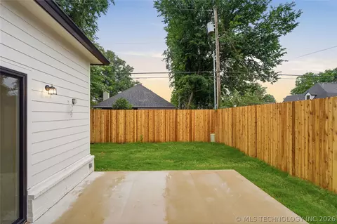 Exterior - 1424 E 37th St, Tulsa, OK 74106 photo 5 of 5
