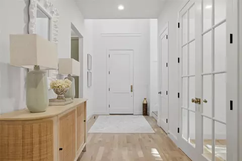 Entry Way - 1424 E 37th St, Tulsa, OK 74106 photo 1 of 8