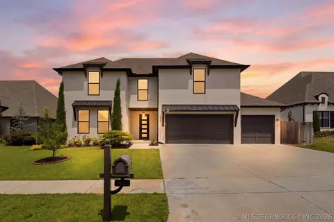 1611 W 114th St, Jenks, OK 74037