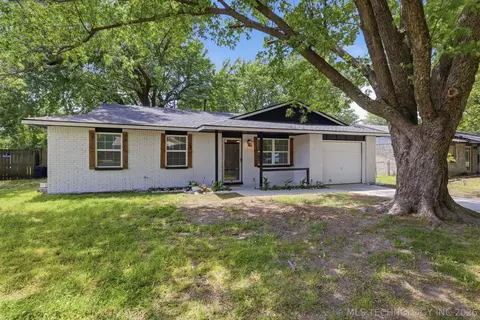 13826 S Elm Ave, Glenpool, OK 74033