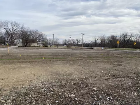 1 Phillips St, Skiatook, OK 74070