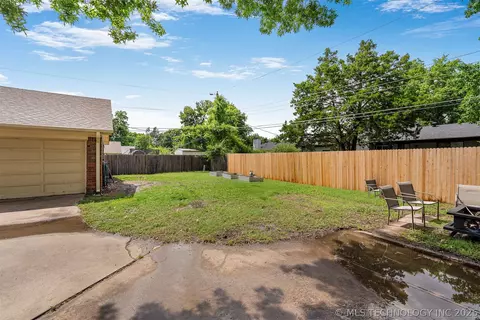 8621 E 38th Pl, Tulsa, OK 74145 photo 42