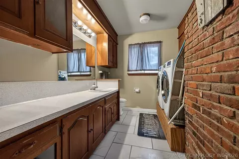 8621 E 38th Pl, Tulsa, OK 74145 photo 37