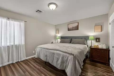 8621 E 38th Pl, Tulsa, OK 74145 photo 32