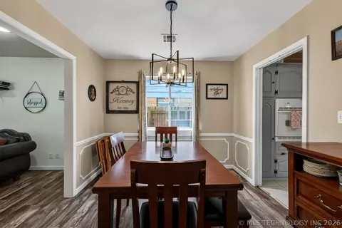8621 E 38th Pl, Tulsa, OK 74145 photo 8
