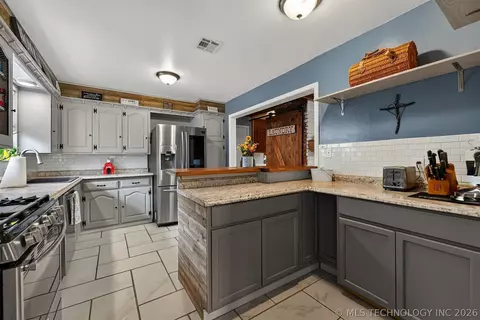 8621 E 38th Pl, Tulsa, OK 74145 photo 10