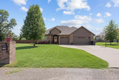 61521 E 266 Rd, Grove, OK 74344