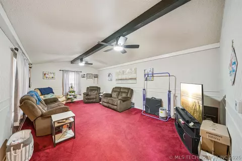 Living - 404 E Maple St, Drumright, OK 74030 photo 1 of 2