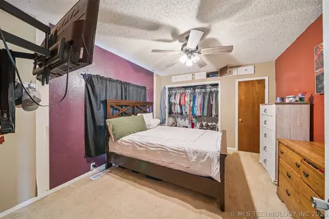 Bedroom - 404 E Maple St, Drumright, OK 74030 photo 1 of 2