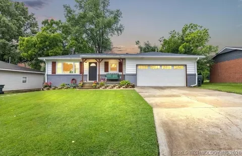 1817 W Birch St, Claremore, OK 74017
