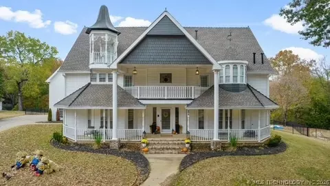 804 E Van Buren St, Broken Arrow, OK 74011