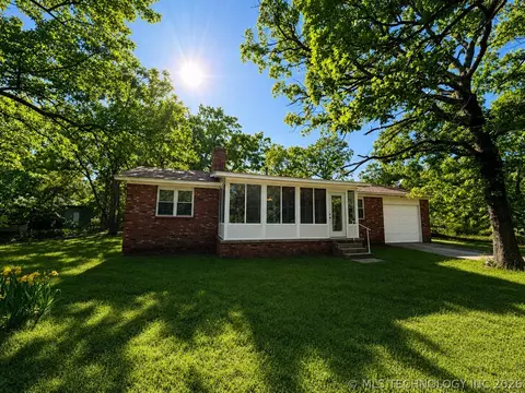 2351 N 255 Rd, Mounds, OK 74047