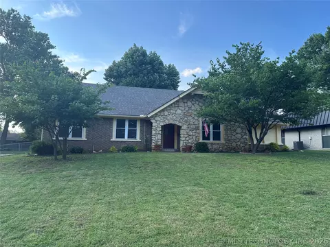 3133 E 79th St S, Tulsa, OK 74136