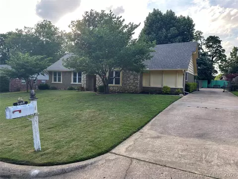 Exterior - 3133 E 79th St S, Tulsa, OK 74136 photo 2 of 5