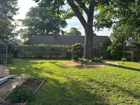 Exterior - 3133 E 79th St S, Tulsa, OK 74136 photo 5 of 5