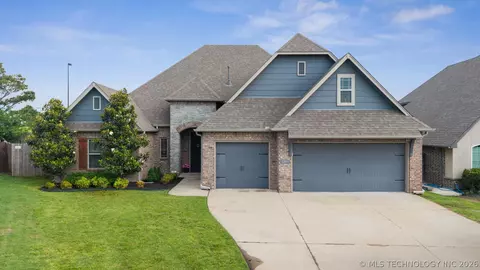 1205 W Dover St, Broken Arrow, OK 74012