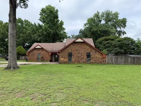 3300 E Harris Rd, Muskogee, OK 74403