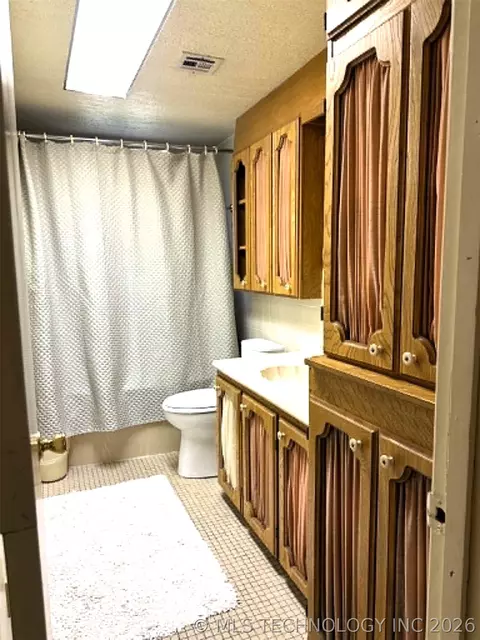 Bath - 01 E 965 Loop, Vian, OK 74962 photo 1 of 1