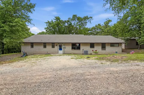 2702 Redbud Ln, Kingston, OK 73439