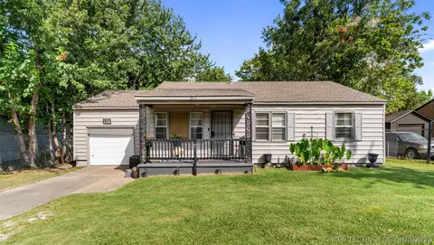 2017 N College Ave W, Tulsa, OK 74110