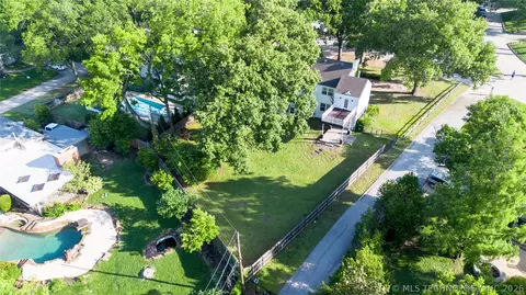 View/Area - 1916 E 38th St, Tulsa, OK 74105 photo 1 of 1