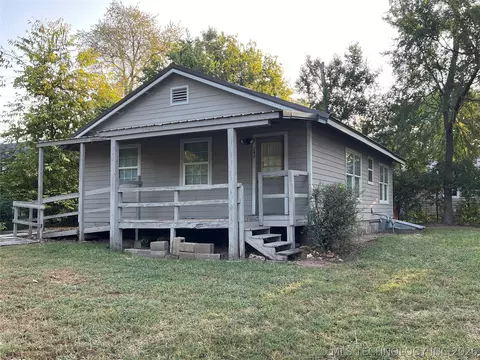 747 S Bluff Ave, Tahlequah, OK 74464