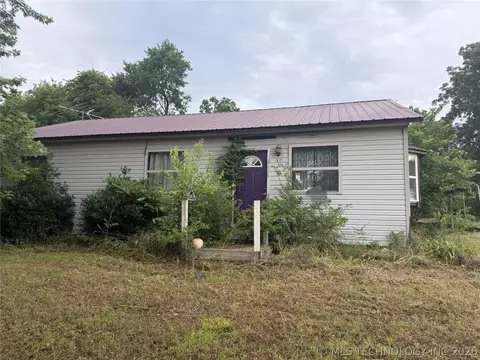 517 E 3rd St, Okmulgee, OK 74447