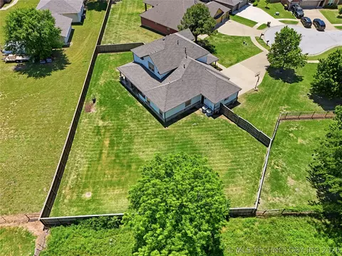 2413 W 109th St S, Jenks, OK 74037