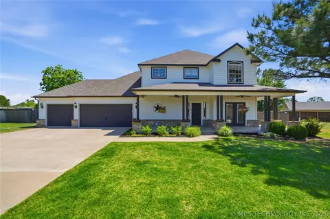 2413 W 109th St S, Jenks, OK 74037