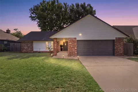 2319 S Joshua Ave, Broken Arrow, OK 74012