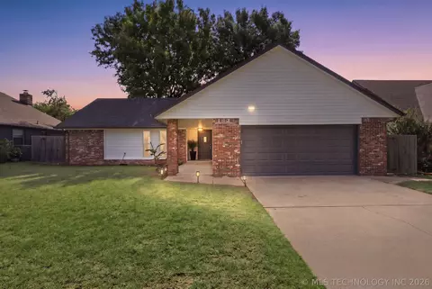 2319 S Joshua Ave, Broken Arrow, OK 74012