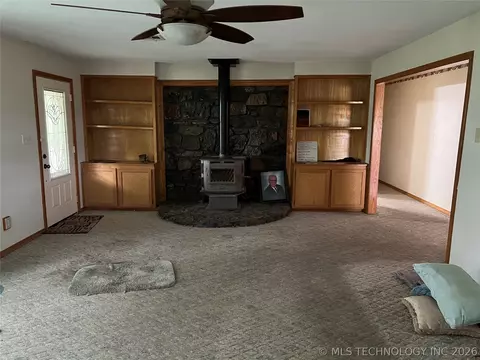 Living - 477067 E 1094 Rd, Roland, OK 74954 photo 1 of 1