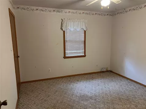 Bedroom - 477067 E 1094 Rd, Roland, OK 74954 photo 1 of 3