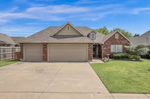 13104 E 112th St N, Owasso, OK 74055