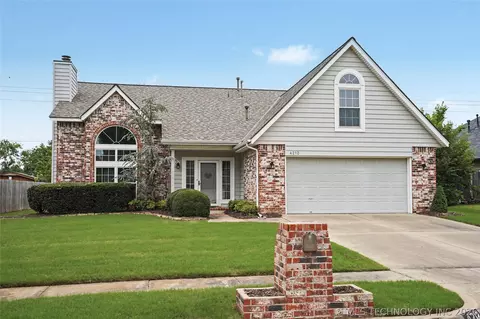 4212 S Walnut Pl, Broken Arrow, OK 74011