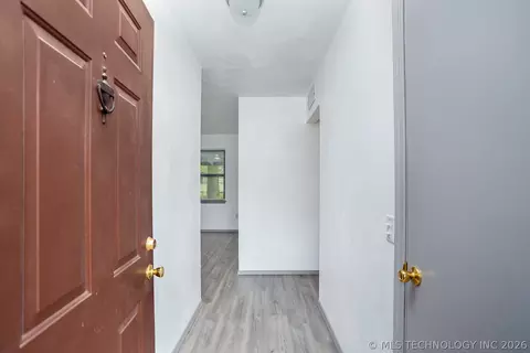 Entry Way - 724 Oklahoma, Morrison, OK 73061 photo 1 of 1