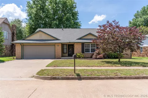 805 W Albuquerque St, Broken Arrow, OK 74011