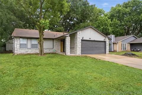 514 W 148th St S, Glenpool, OK 74033
