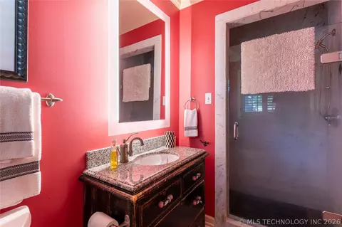 Bath - 2830 E 56th Pl, Tulsa, OK 74105 photo 2 of 5