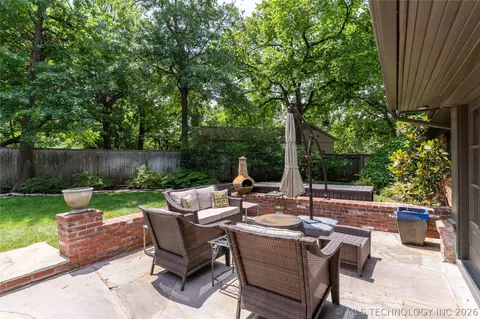 Exterior - 2830 E 56th Pl, Tulsa, OK 74105 photo 4 of 12