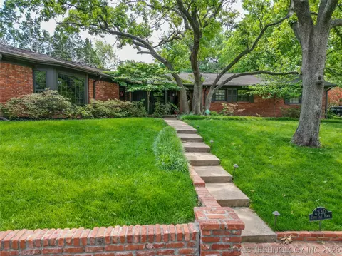Exterior - 2830 E 56th Pl, Tulsa, OK 74105 photo 11 of 12