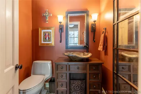 Bath - 2830 E 56th Pl, Tulsa, OK 74105 photo 5 of 5