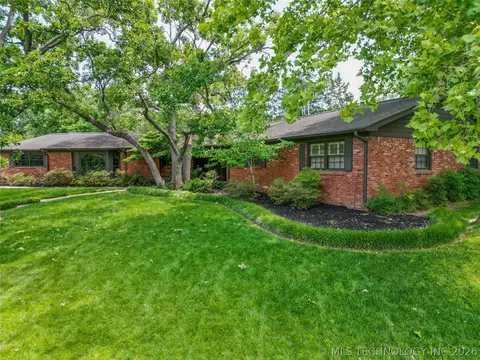 Exterior - 2830 E 56th Pl, Tulsa, OK 74105 photo 7 of 12