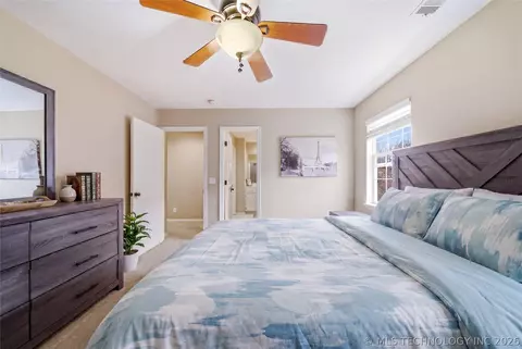 Bedroom - 9152 E 103rd St, Tulsa, OK 74133 photo 4 of 6