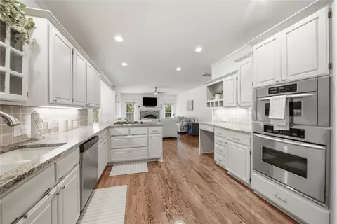 Kitchen - 9152 E 103rd St, Tulsa, OK 74133 photo 1 of 7