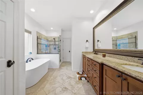 Bath - 9152 E 103rd St, Tulsa, OK 74133 photo 1 of 7