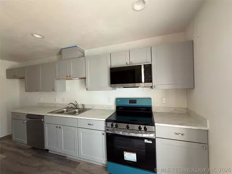 Kitchen - 1019 E 5th, Cushing, OK 74023 photo 1 of 5