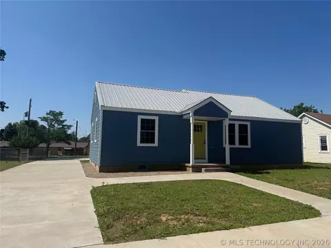 Exterior - 1019 E 5th, Cushing, OK 74023 photo 3 of 3